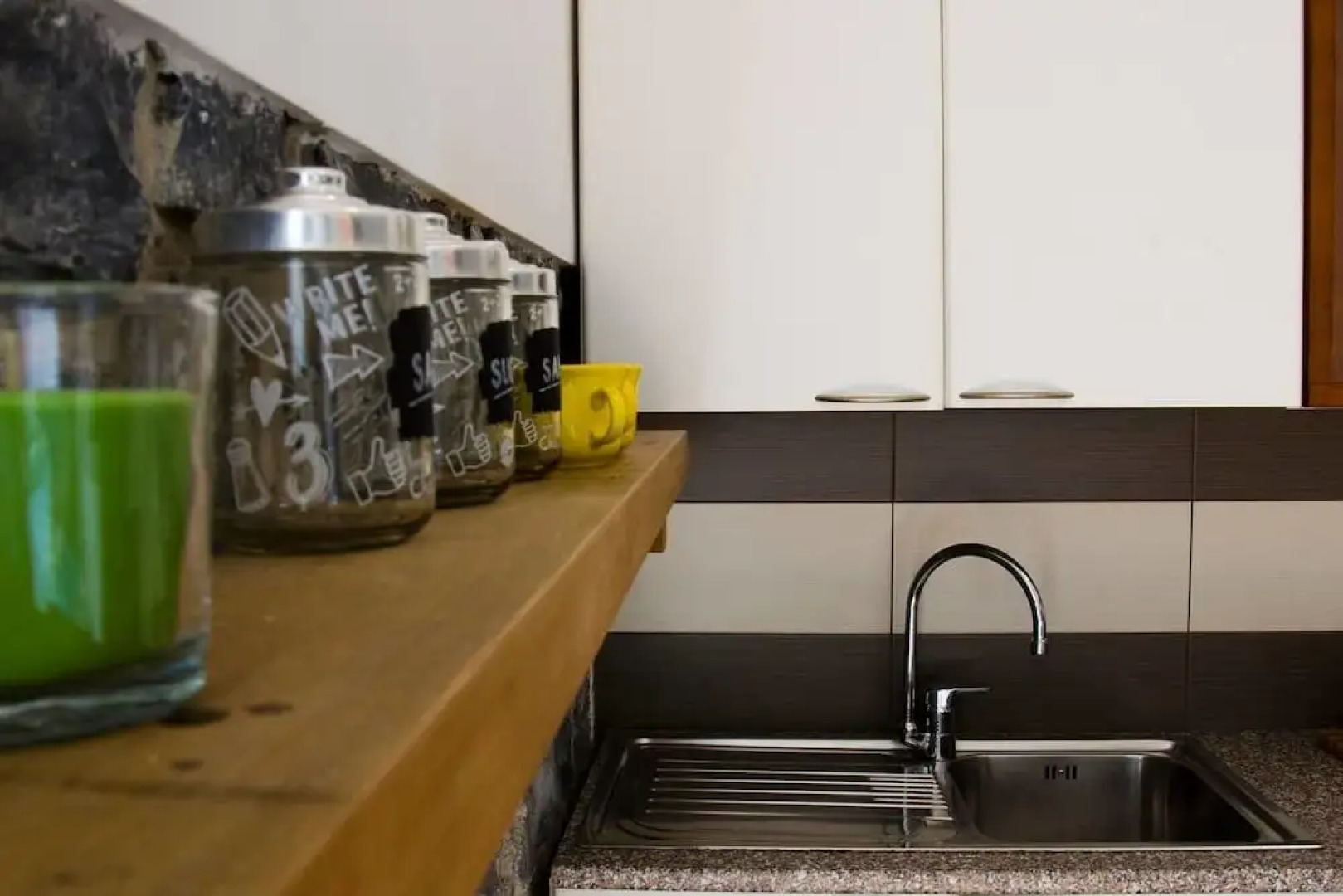 Altido House on the Lake Shore