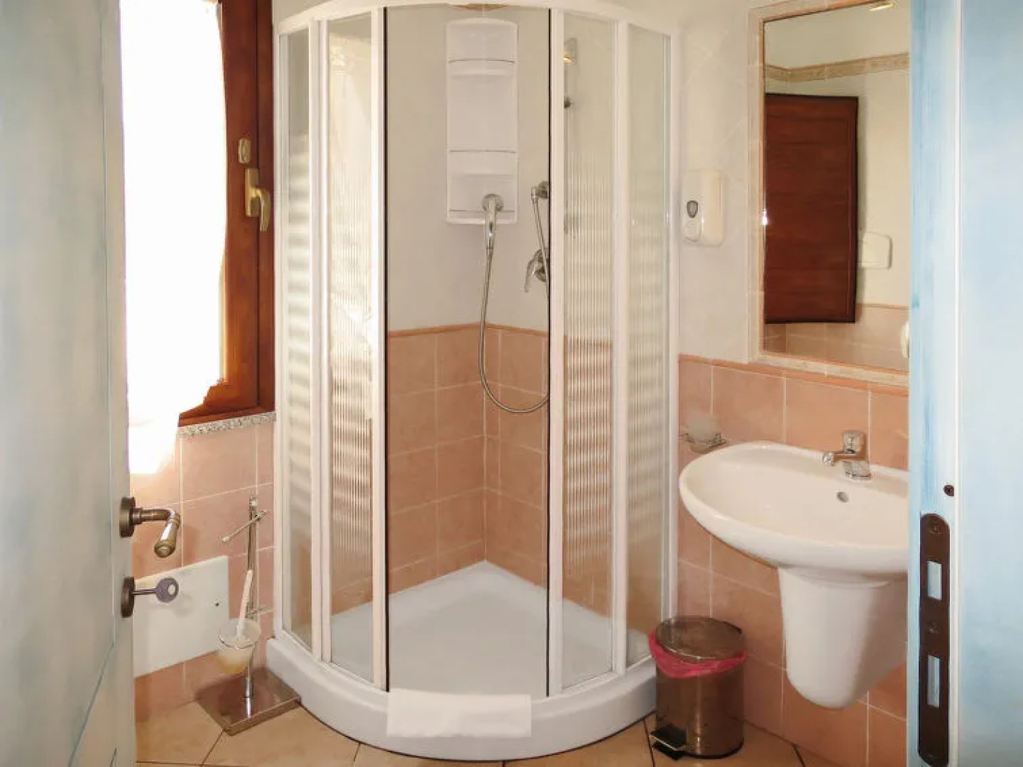 Rejna Residence Hotel