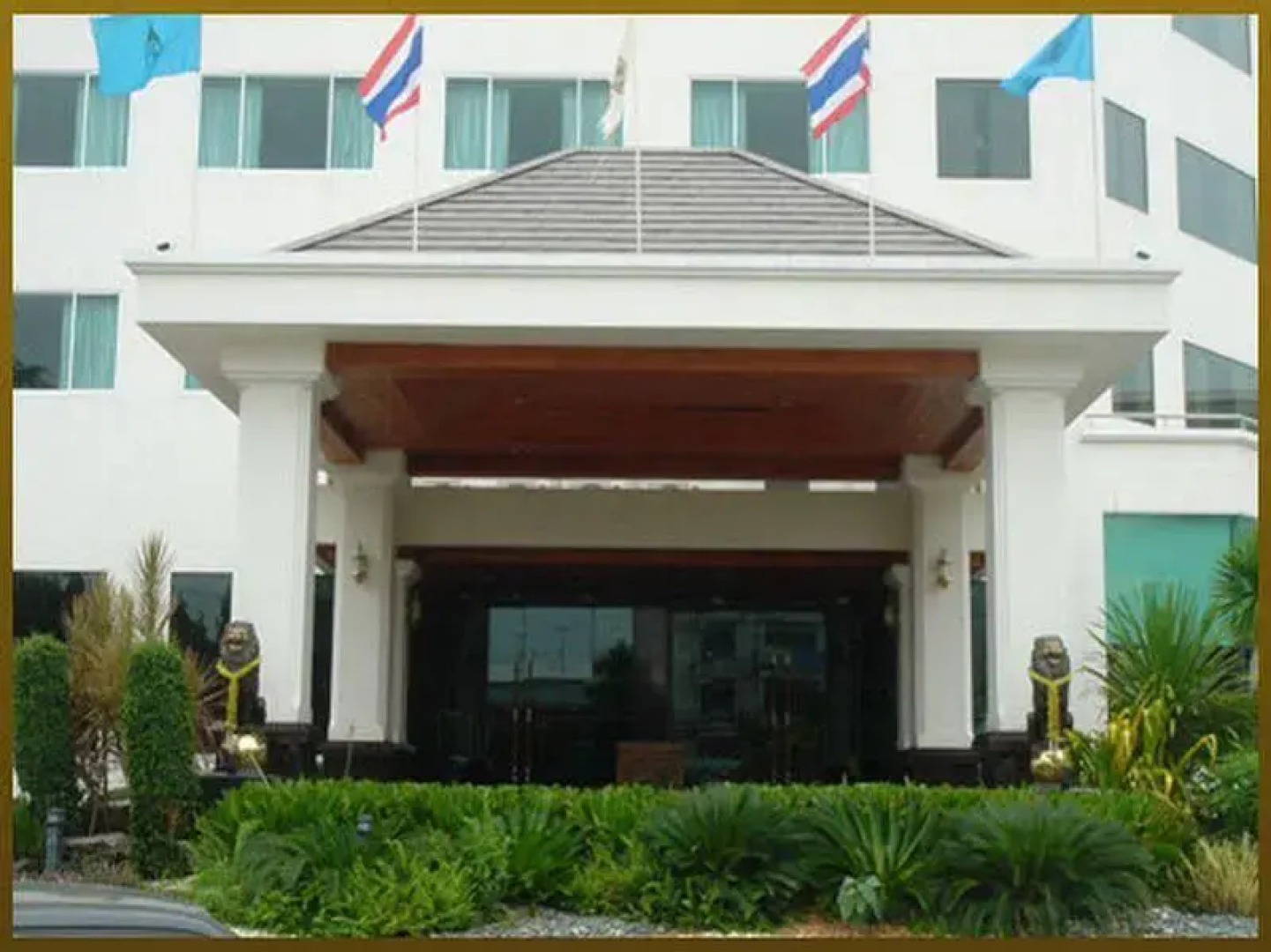 Sri U-Thong Grand Hotel