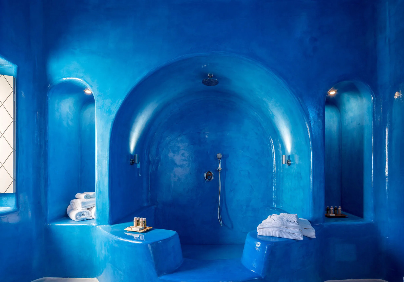 Skyfall Suites - Adults Only