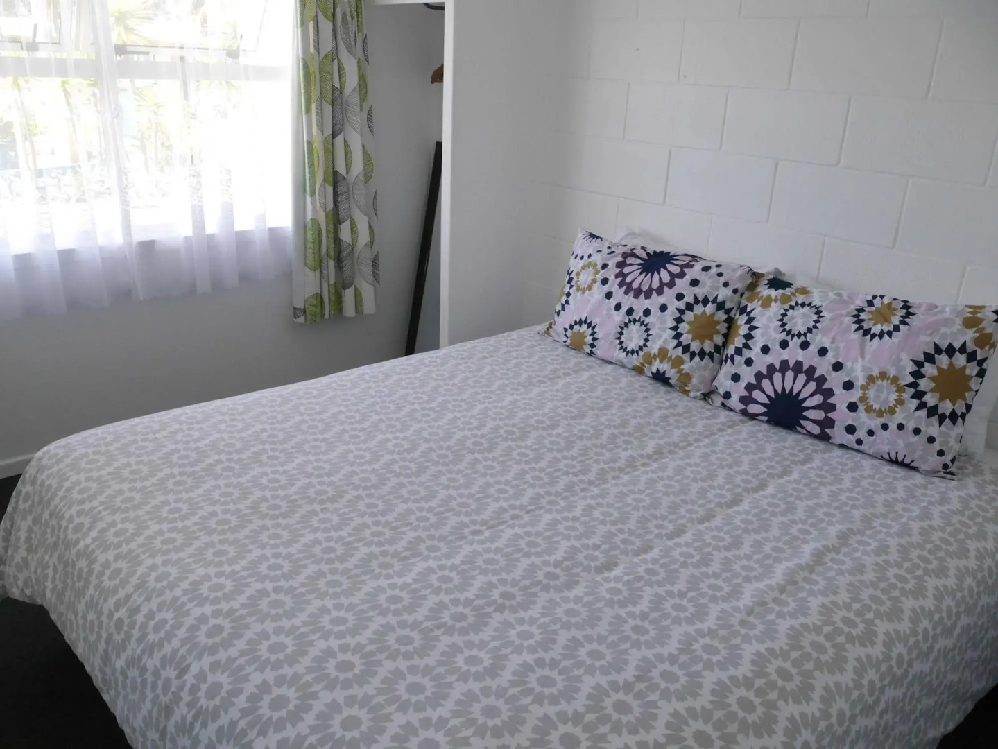 Raglan Palm Beach Motel