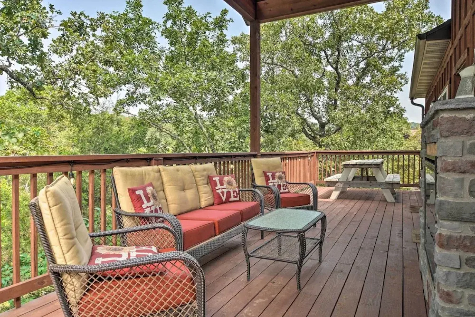 Branson West Cabin w/ Pool Access & Golfing