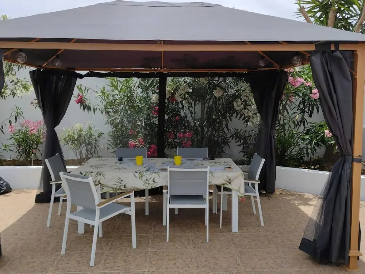 Belvilla by OYO Villa La Casita