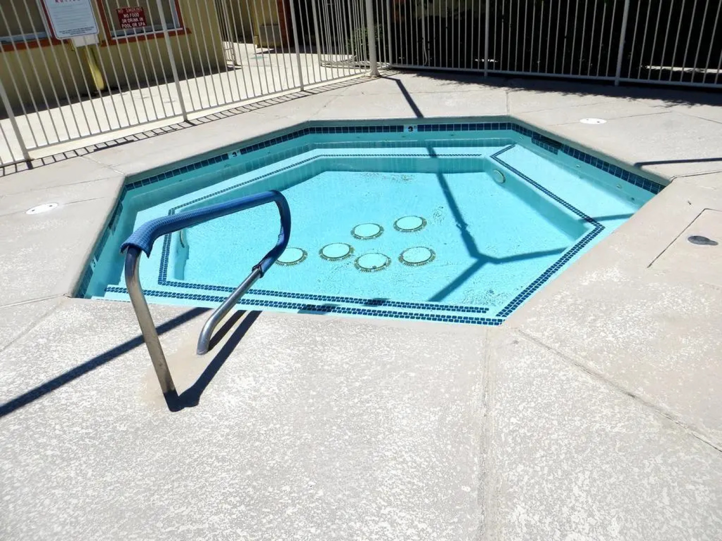 Laughlin River Lodge