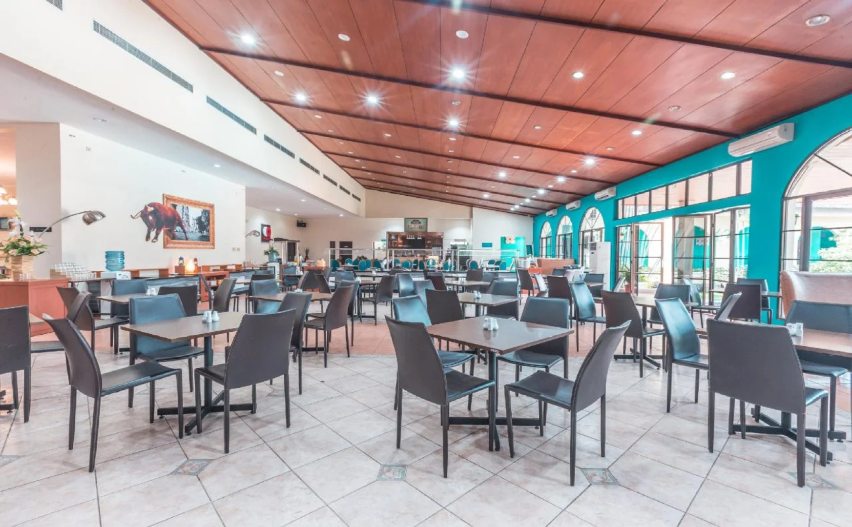 Ole Suites Hotel