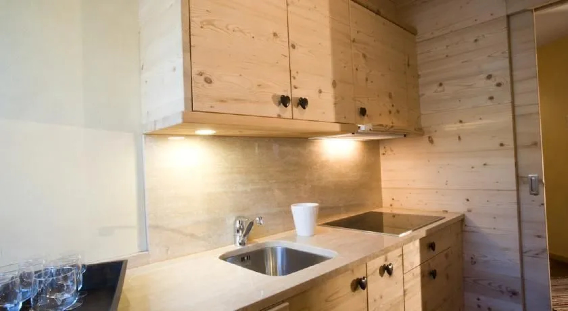 Nei Y Suredl NeveSole