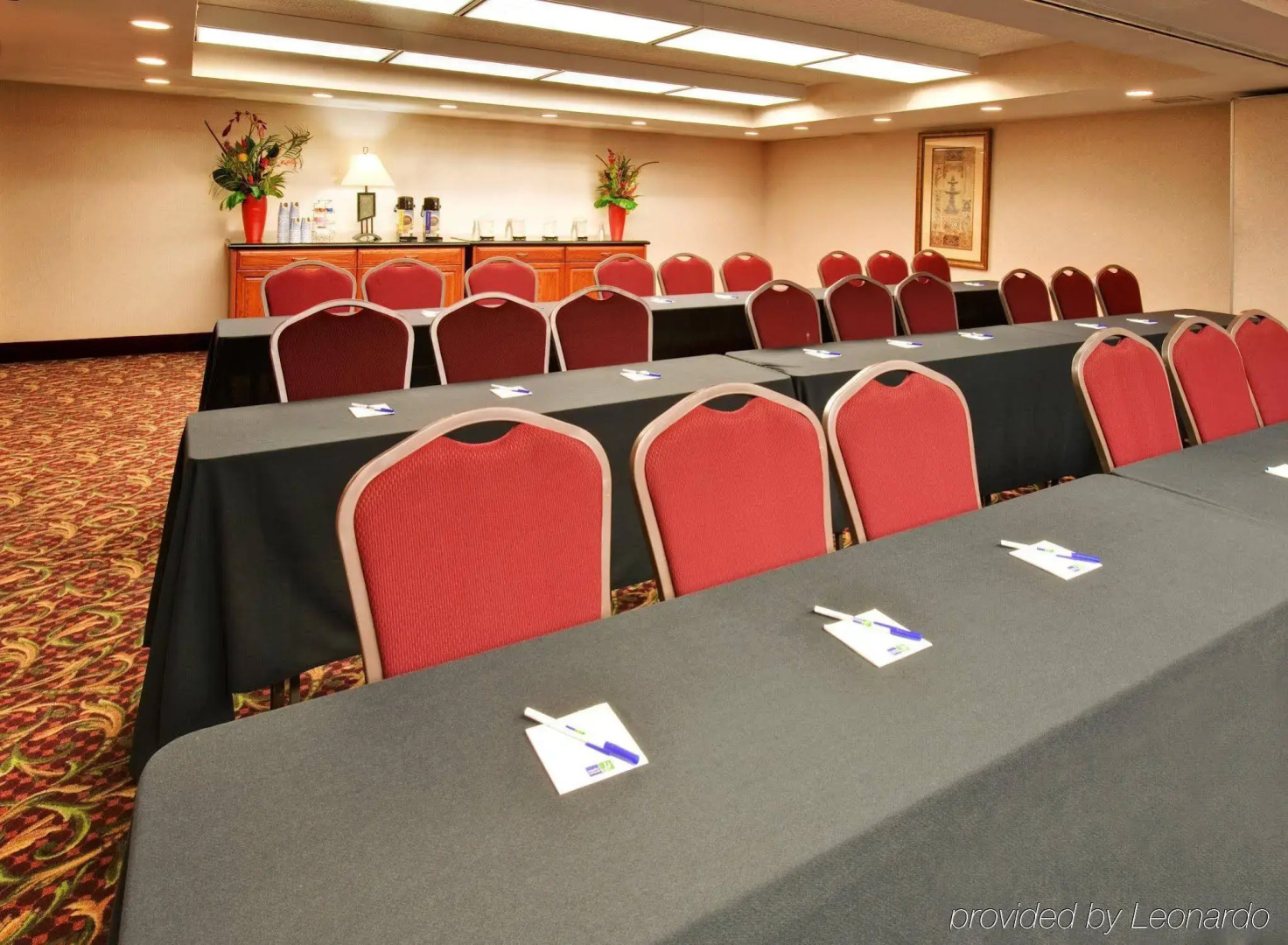 Holiday Inn Express Chicago-Downers Grove by IHG