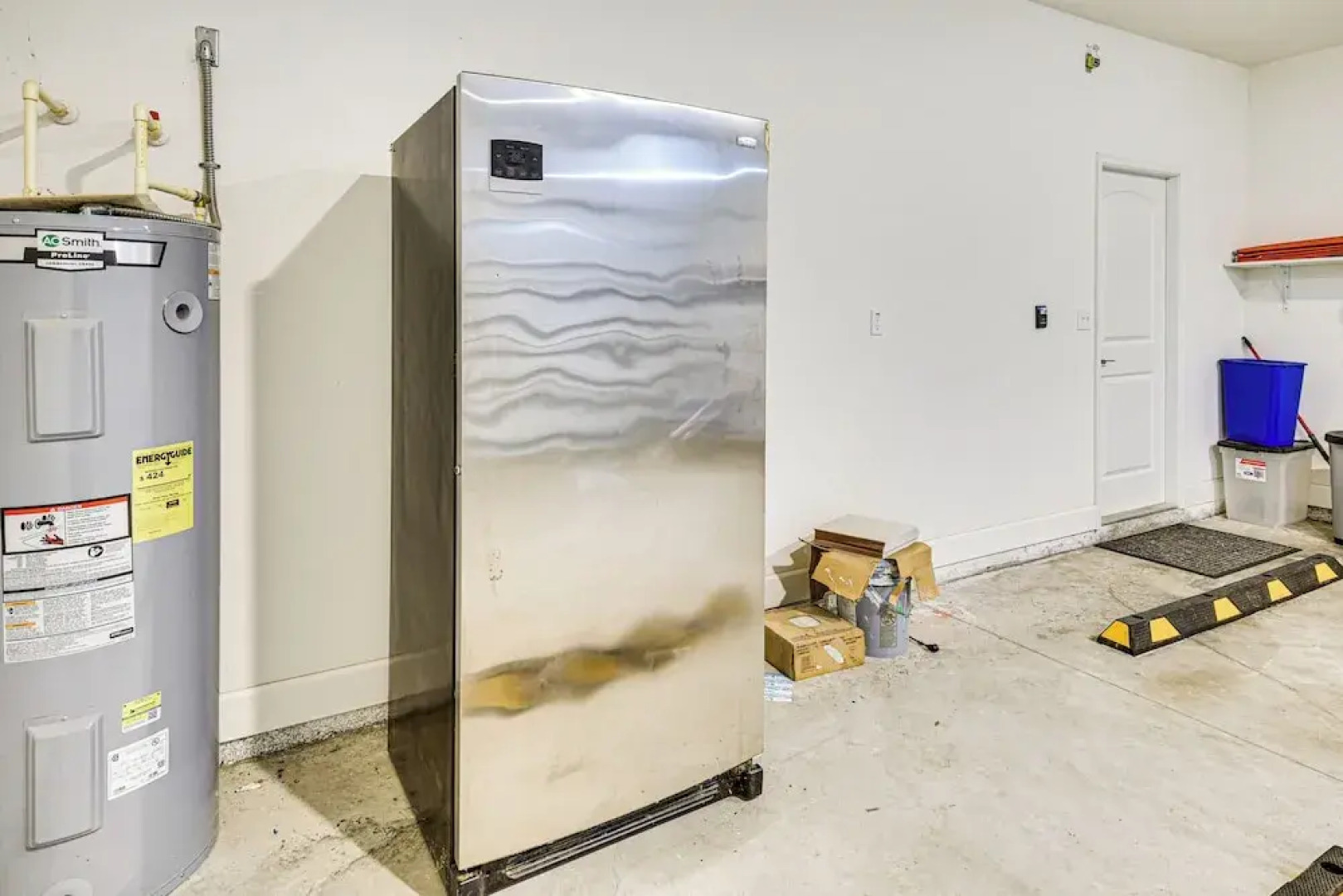 7 Mi to Flagler Beach: Breezy Stay w/ Pool Access!