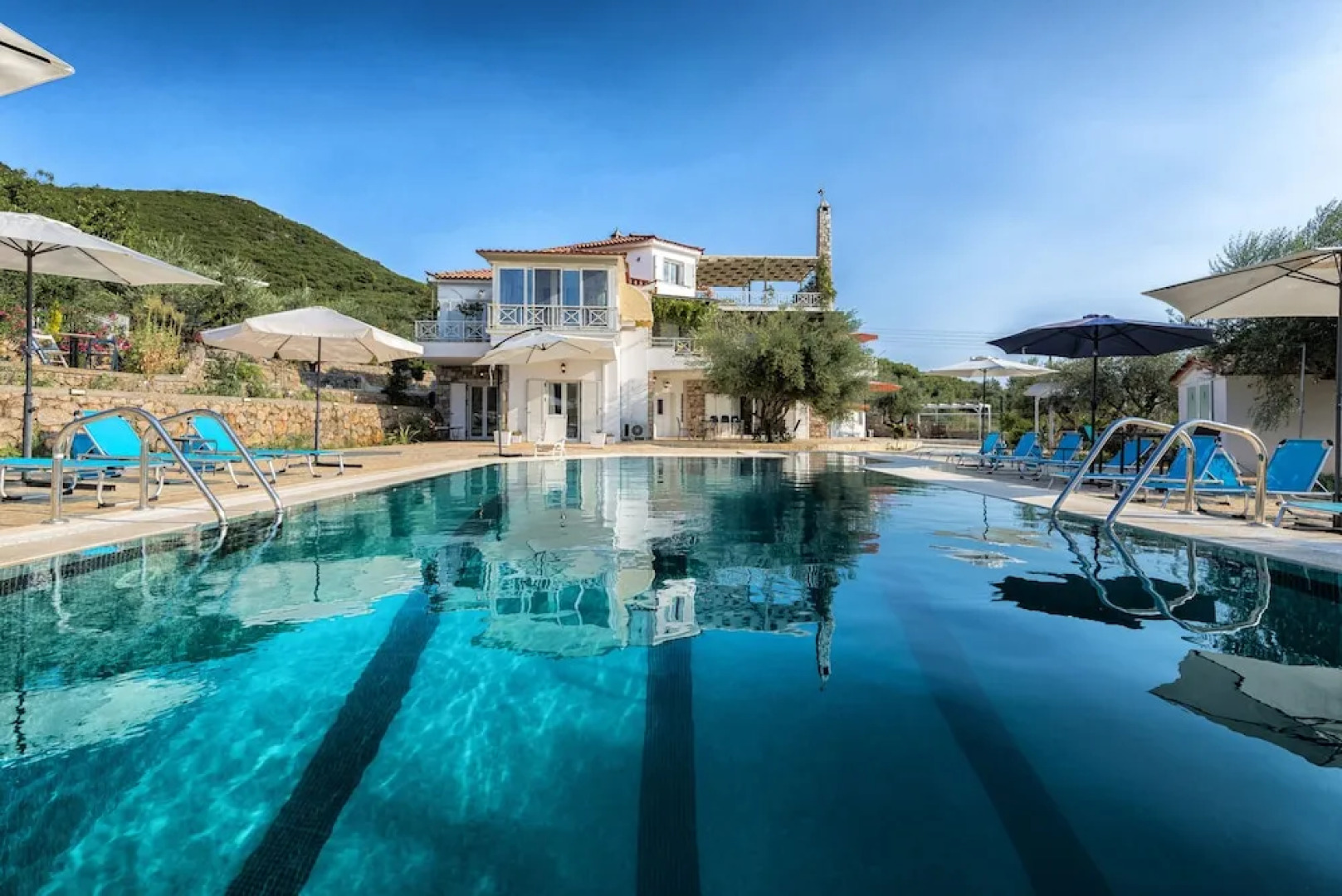 Seaview Splendor at Eros Loft with Infinity Pool