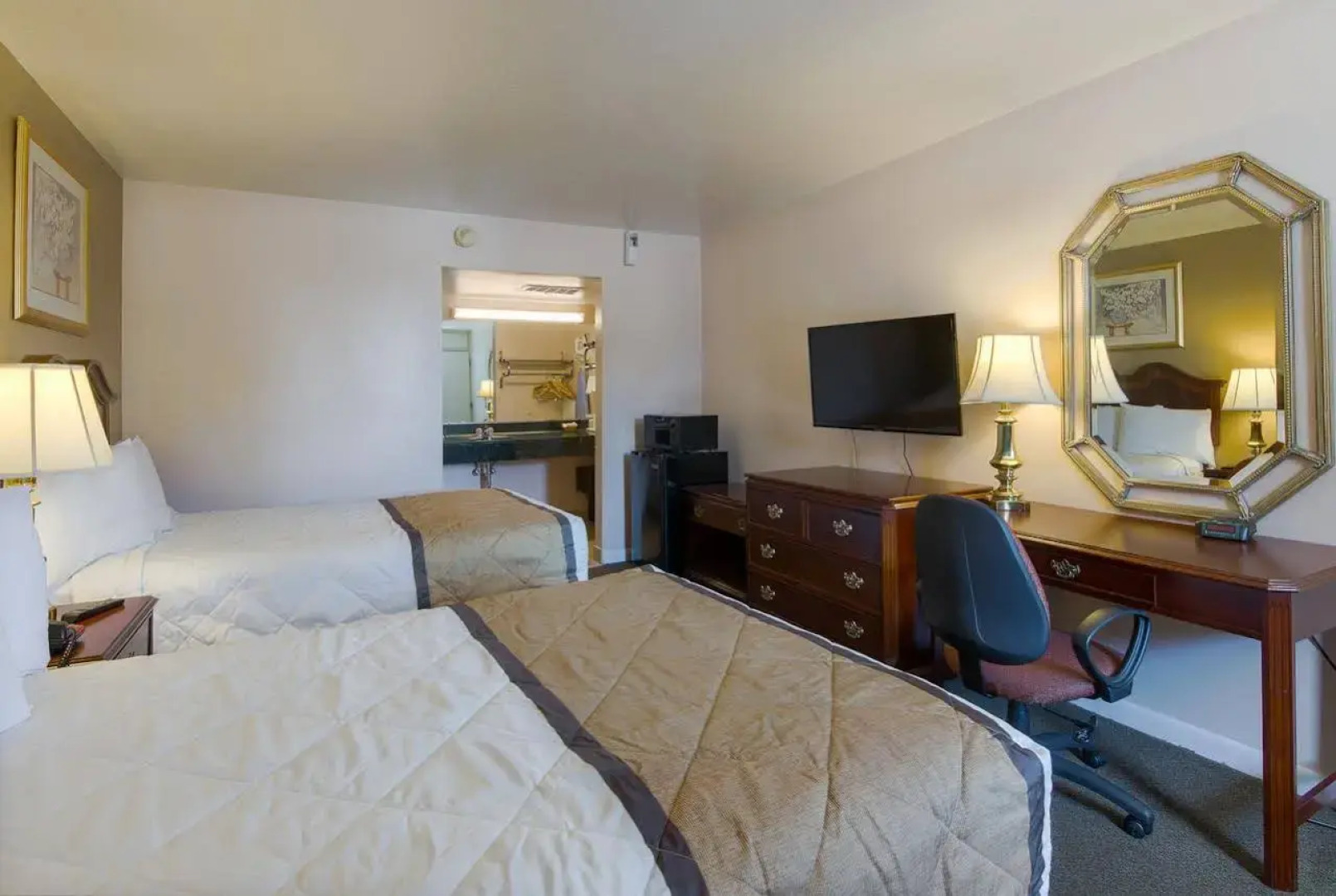 Travelodge by Wyndham Lynchburg