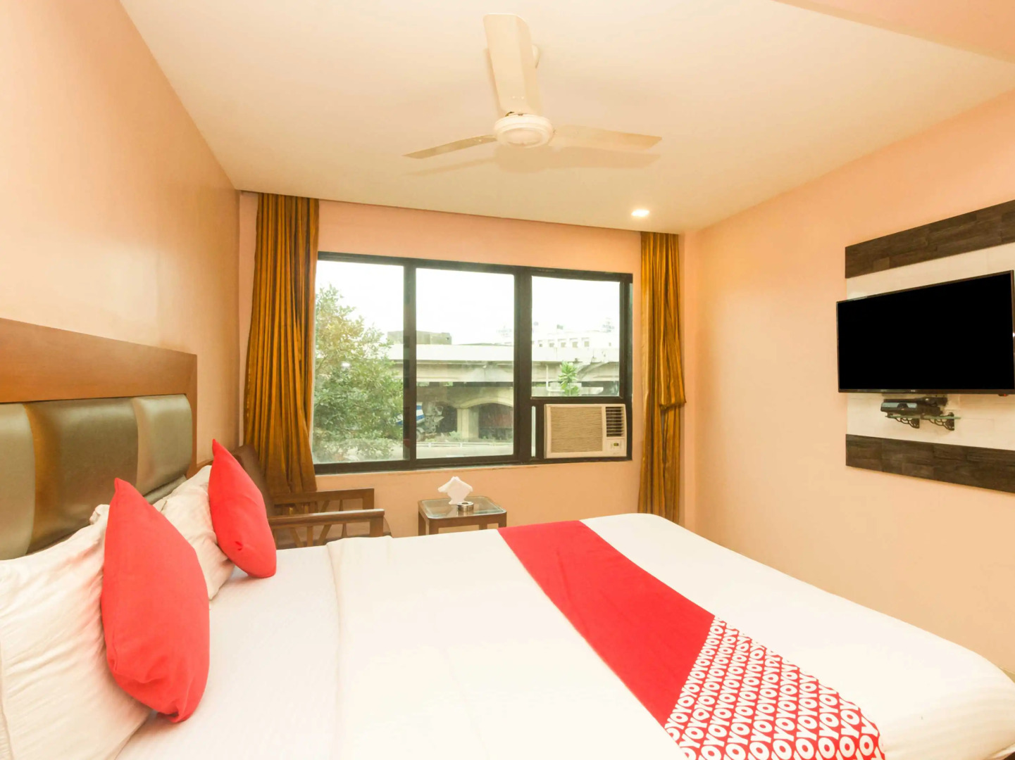 OYO 7727 Hotel Sarovar Grand