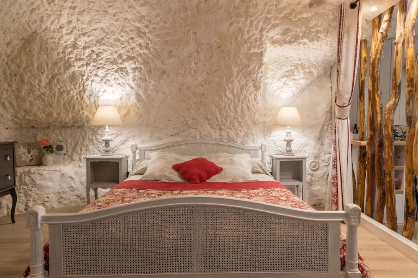 Gîtes troglodytes de la Rochère