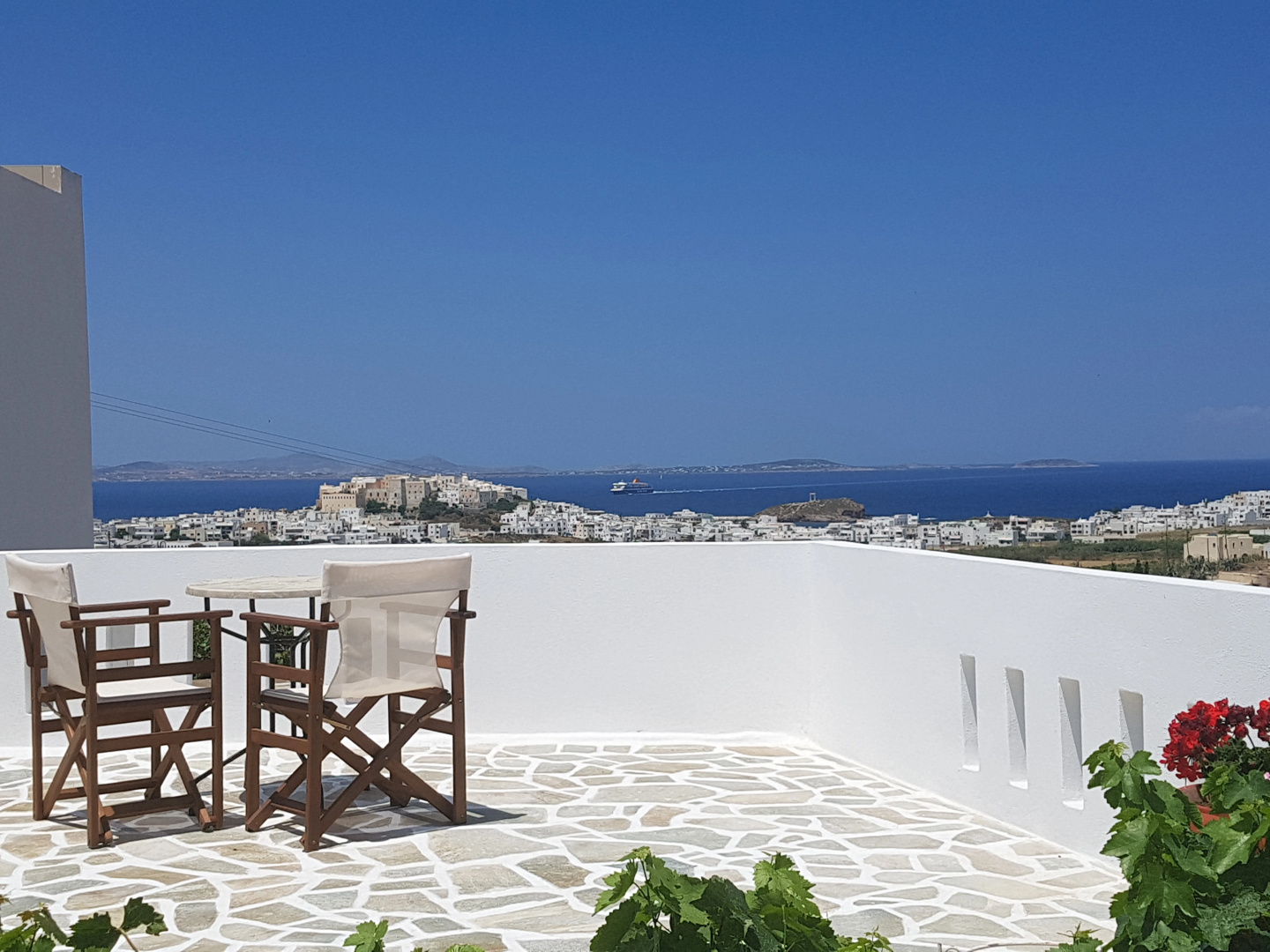 Petros Studios & Suites