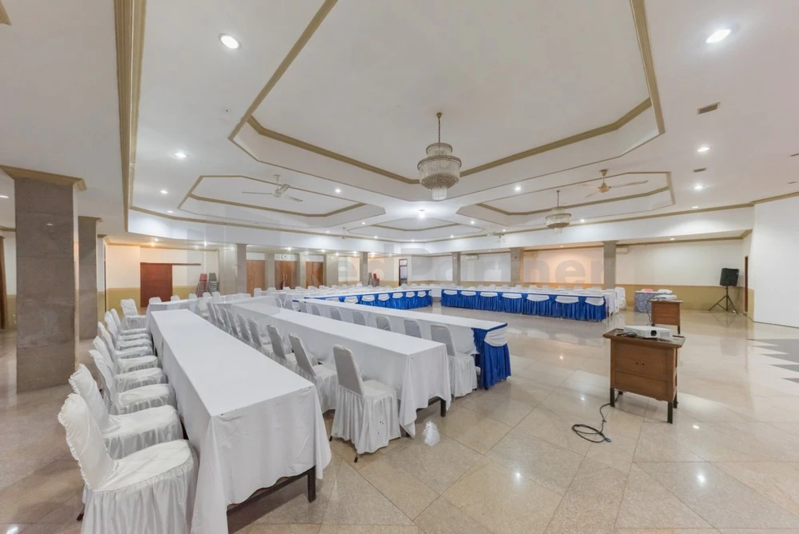 Ayong Linggarjati Kuningan Mitra RedDoorz