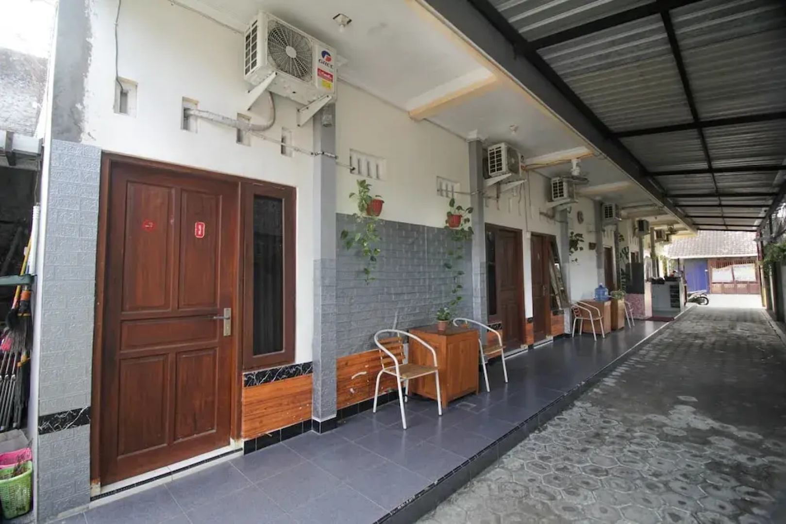 Santana Guest House by OYO Rooms