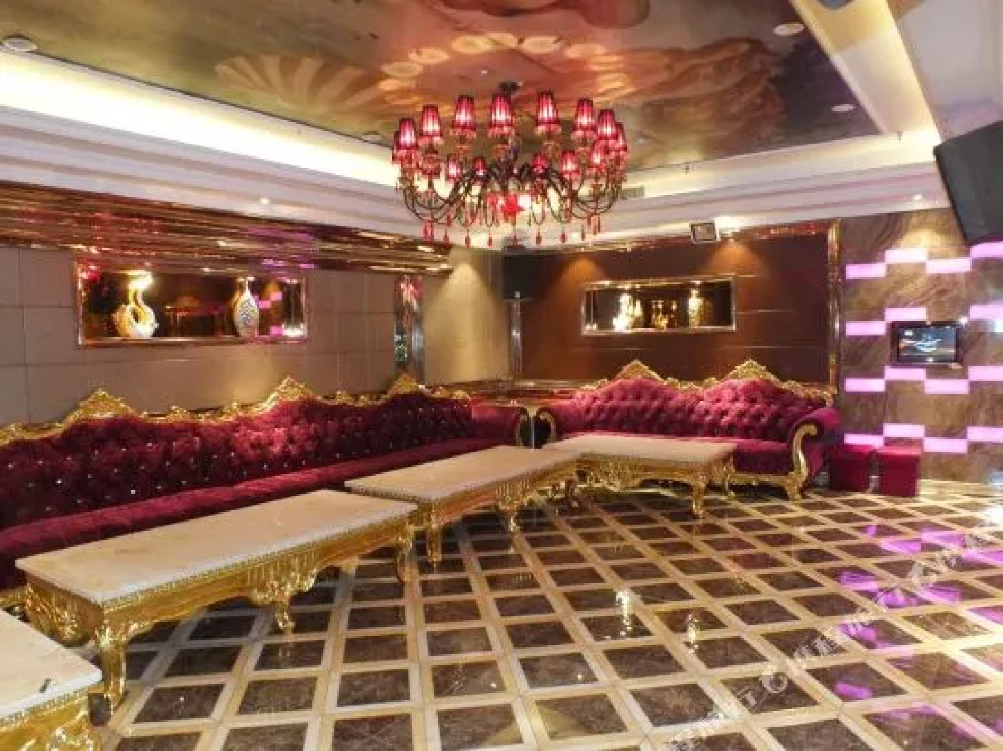 Three Gorges Feng Hotel (Zhongxian Guoyuan Road)