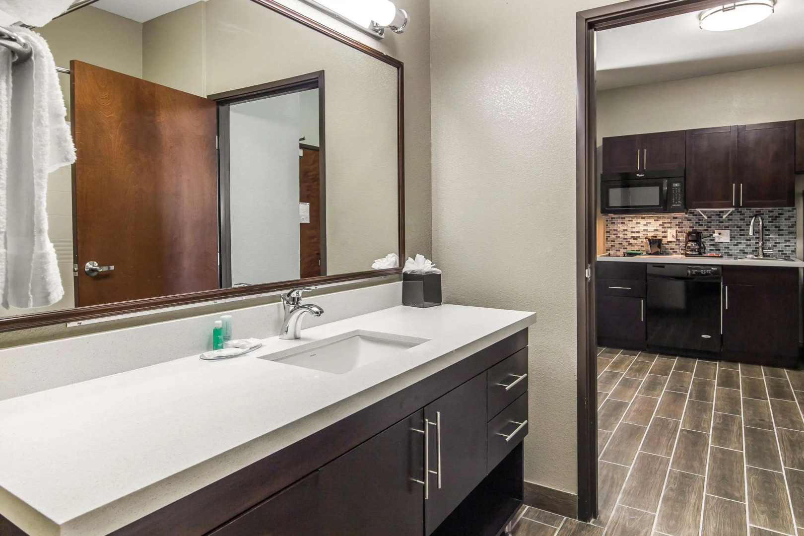 MainStay Suites Midland