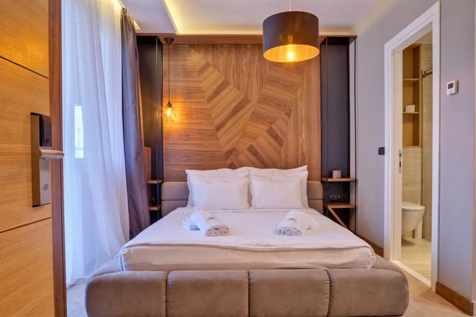 Black Pearl Luxury Suites