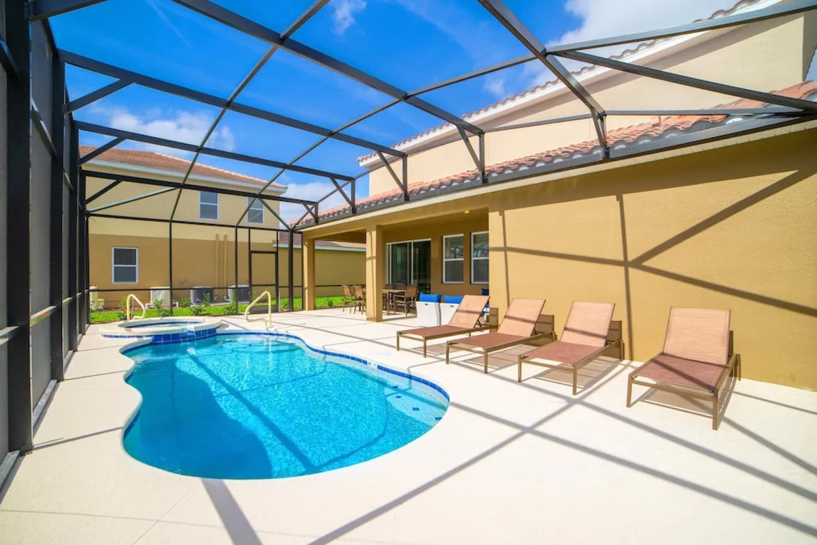 Oakshaddows Villa Windsor At Westside