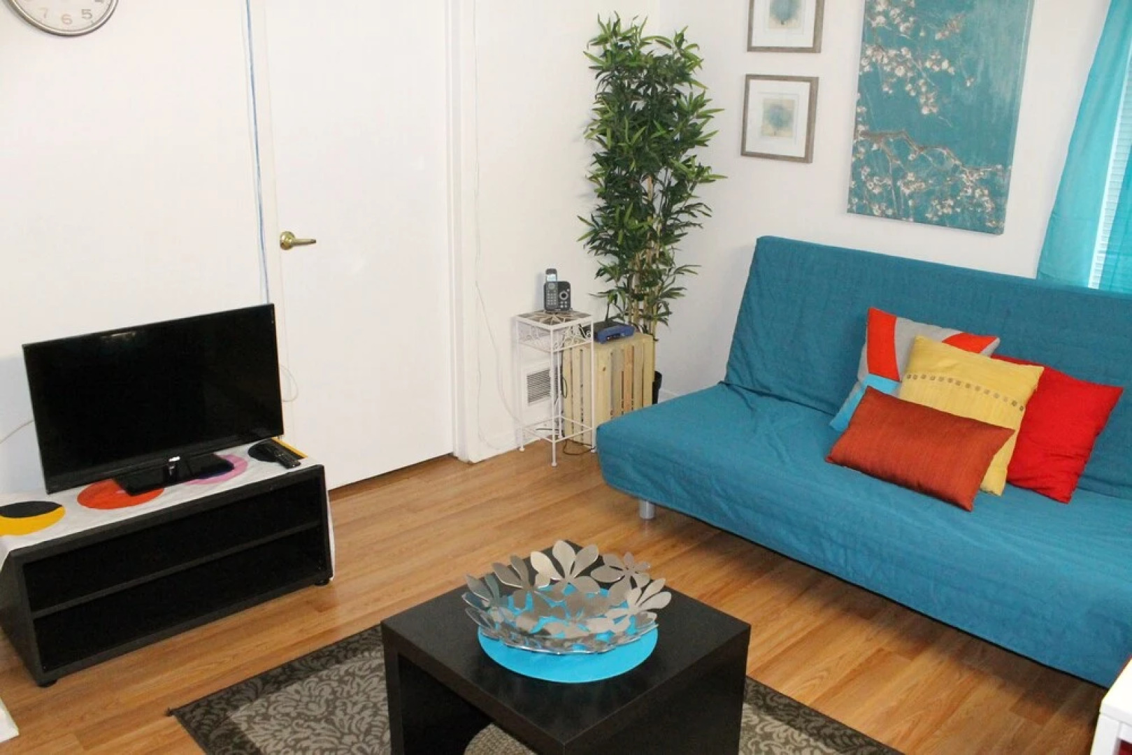 Adib Apartments - 1530 Gilles St, Unit 4 (Basement)