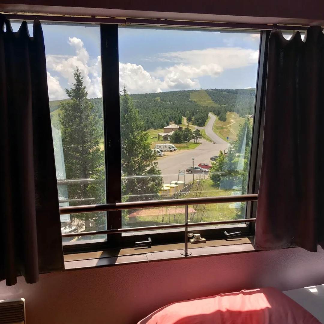 Hôtel Restaurant Le Montlo 48