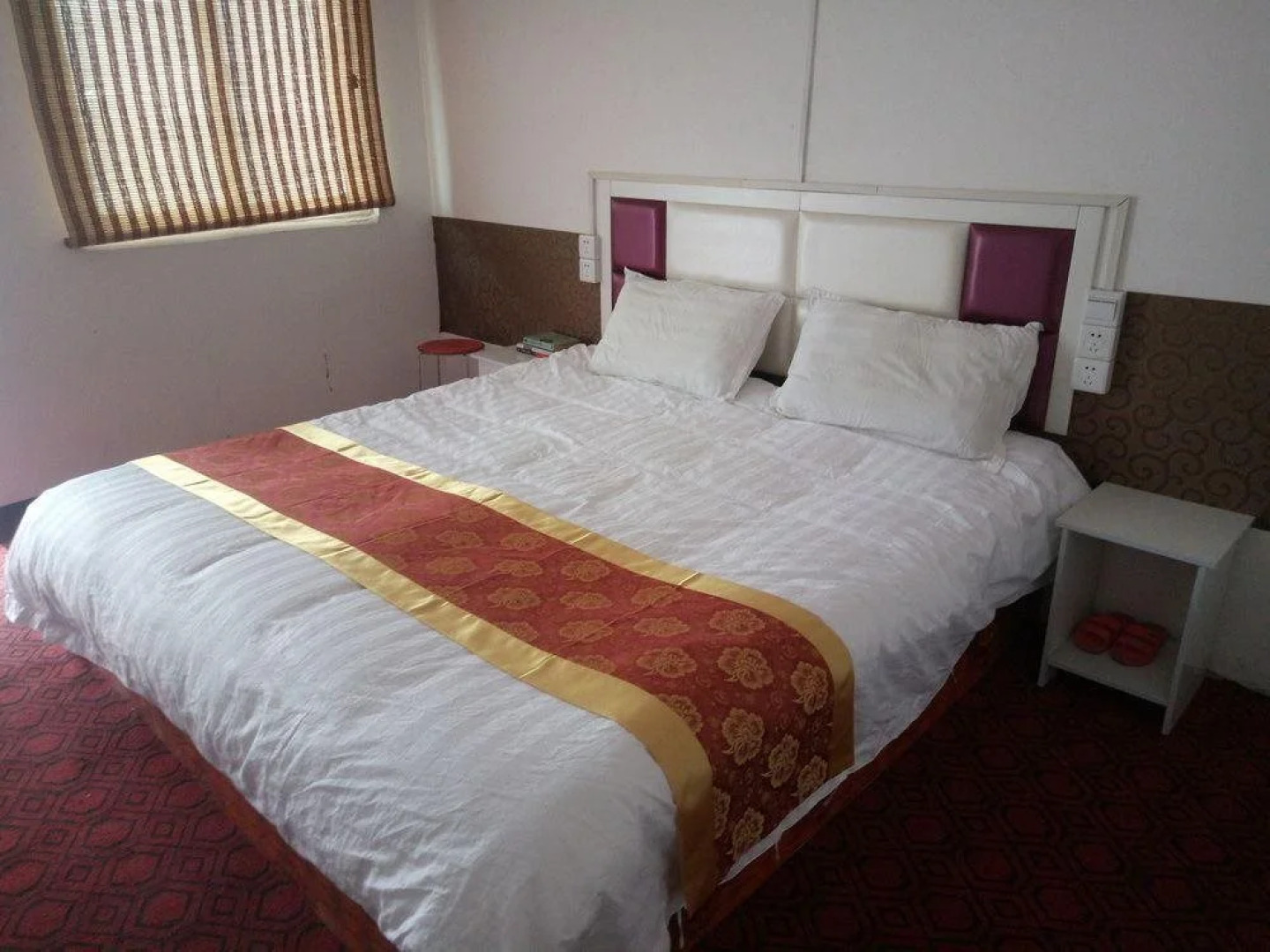 Zhi Shang Hua Ka Holiday Hotel