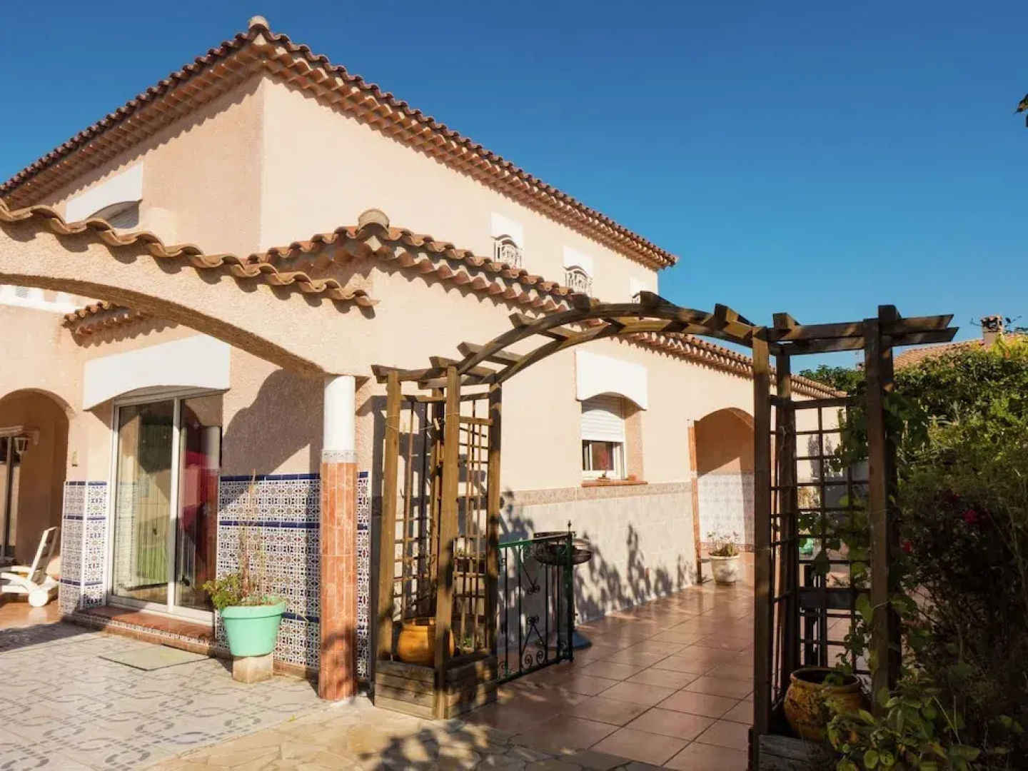 Exquisite Villa in Perpignan With Swimming Pool
