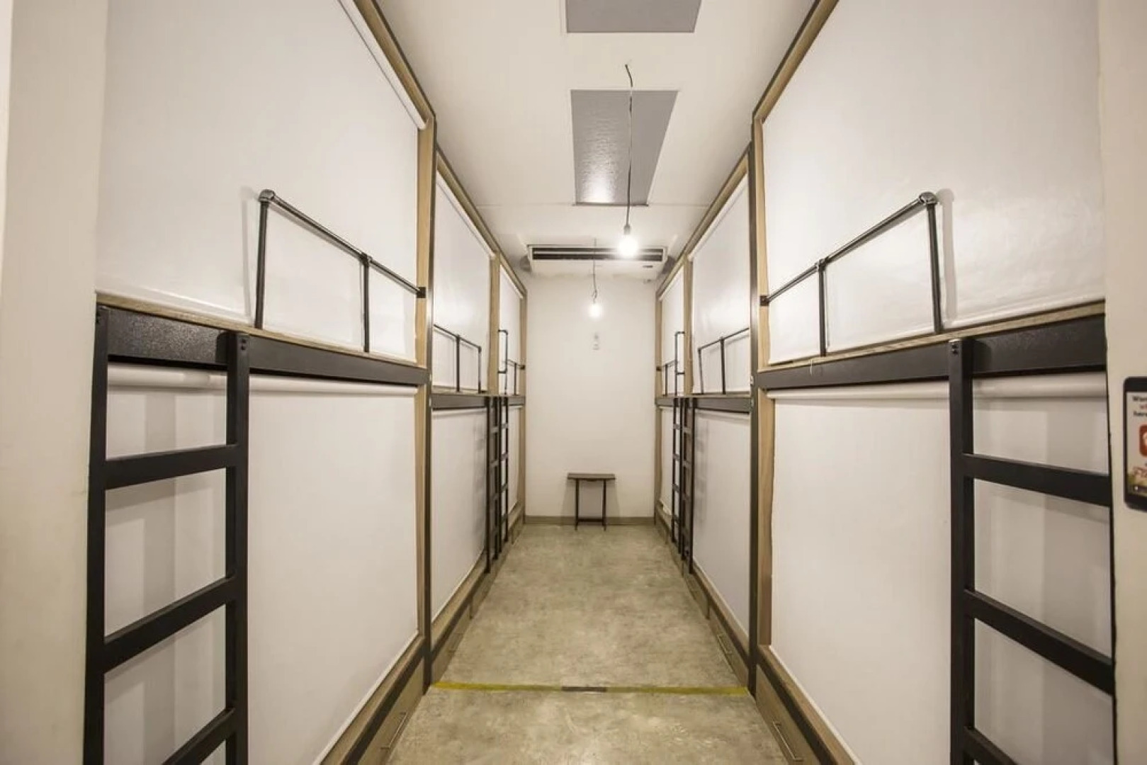 Bourbon St Hostal Boutique - Hostel