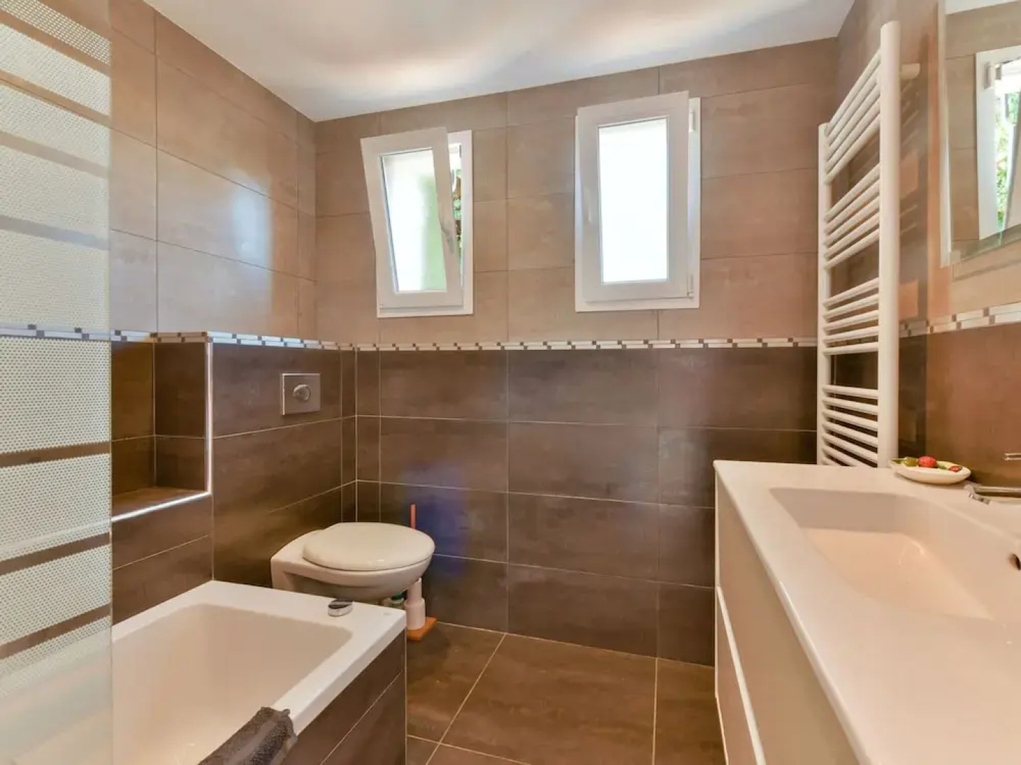 Beautiful Holiday Home With Terrace