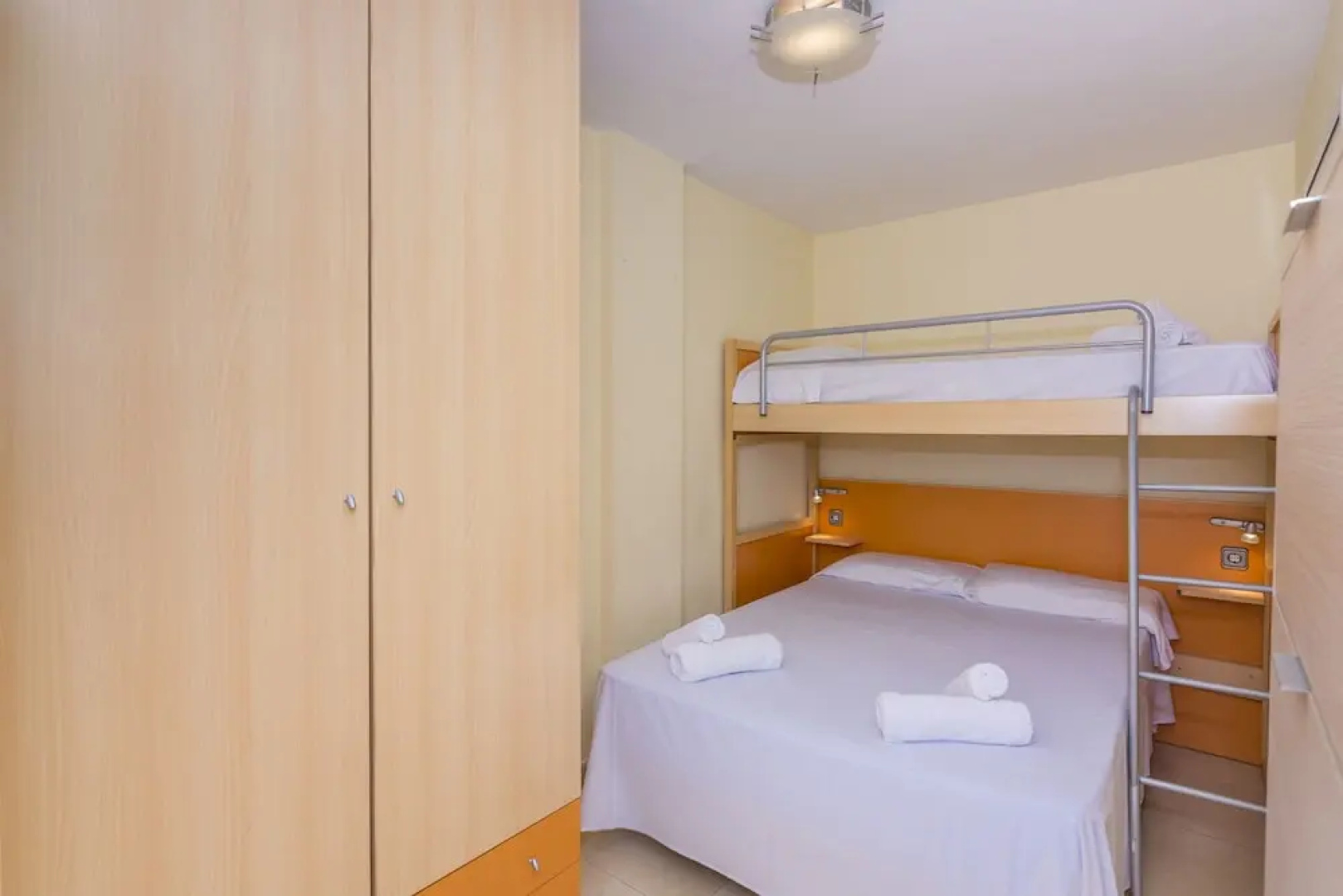 HomeHolidaysRentals Balis - Costa Barcelona