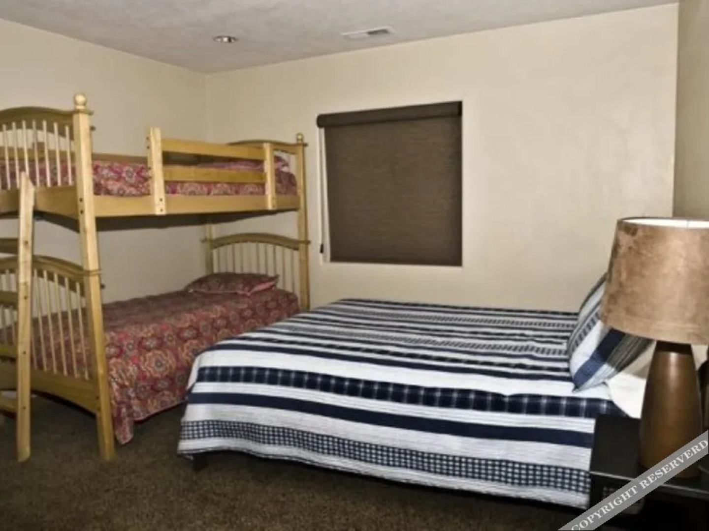 Ridge Top Lodge 7 bedrooms by RedAwning