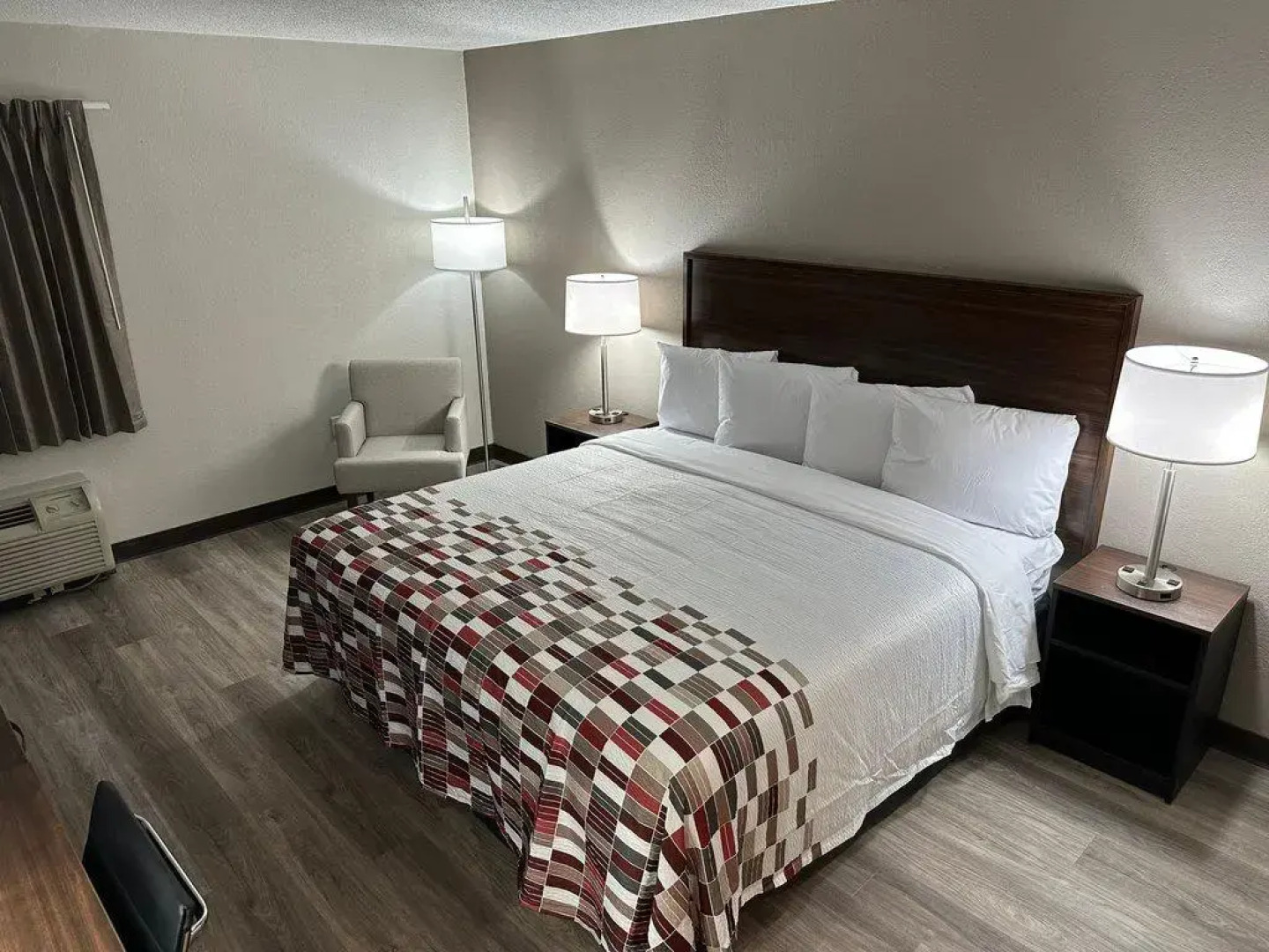 Red Roof Inn Charleston - Dunbar