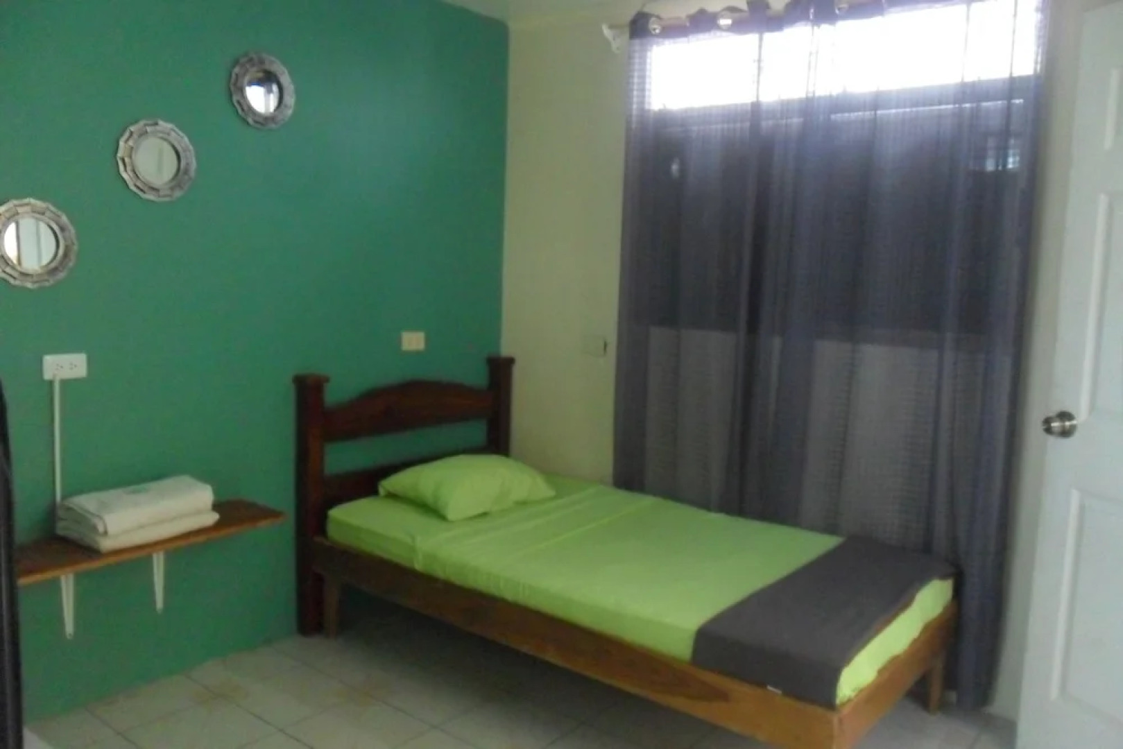 Green Country Hotel - Hostel