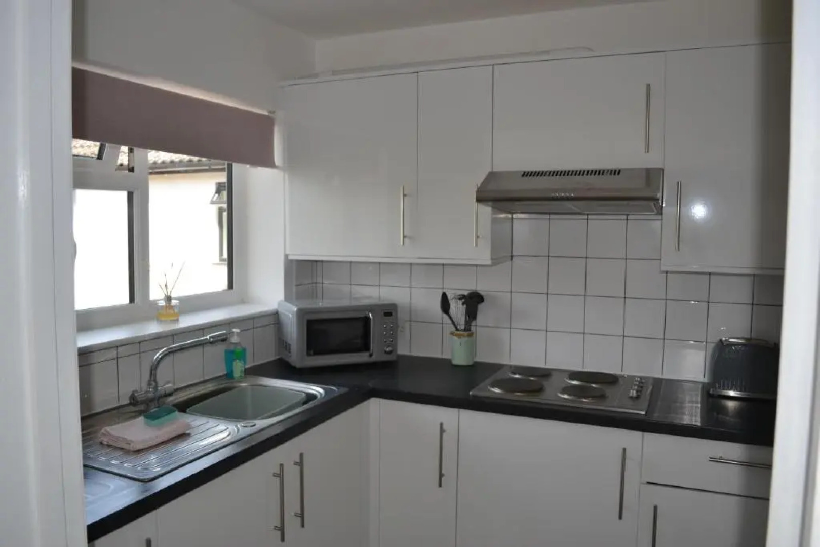 Number 1 Lytton Tree Lodge