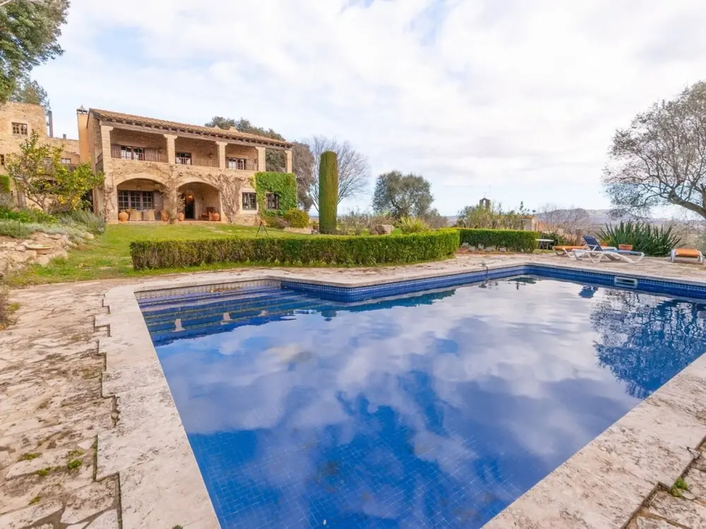 Completely Renovated Stone Farmhouse for 8 With Private Swimming Pool