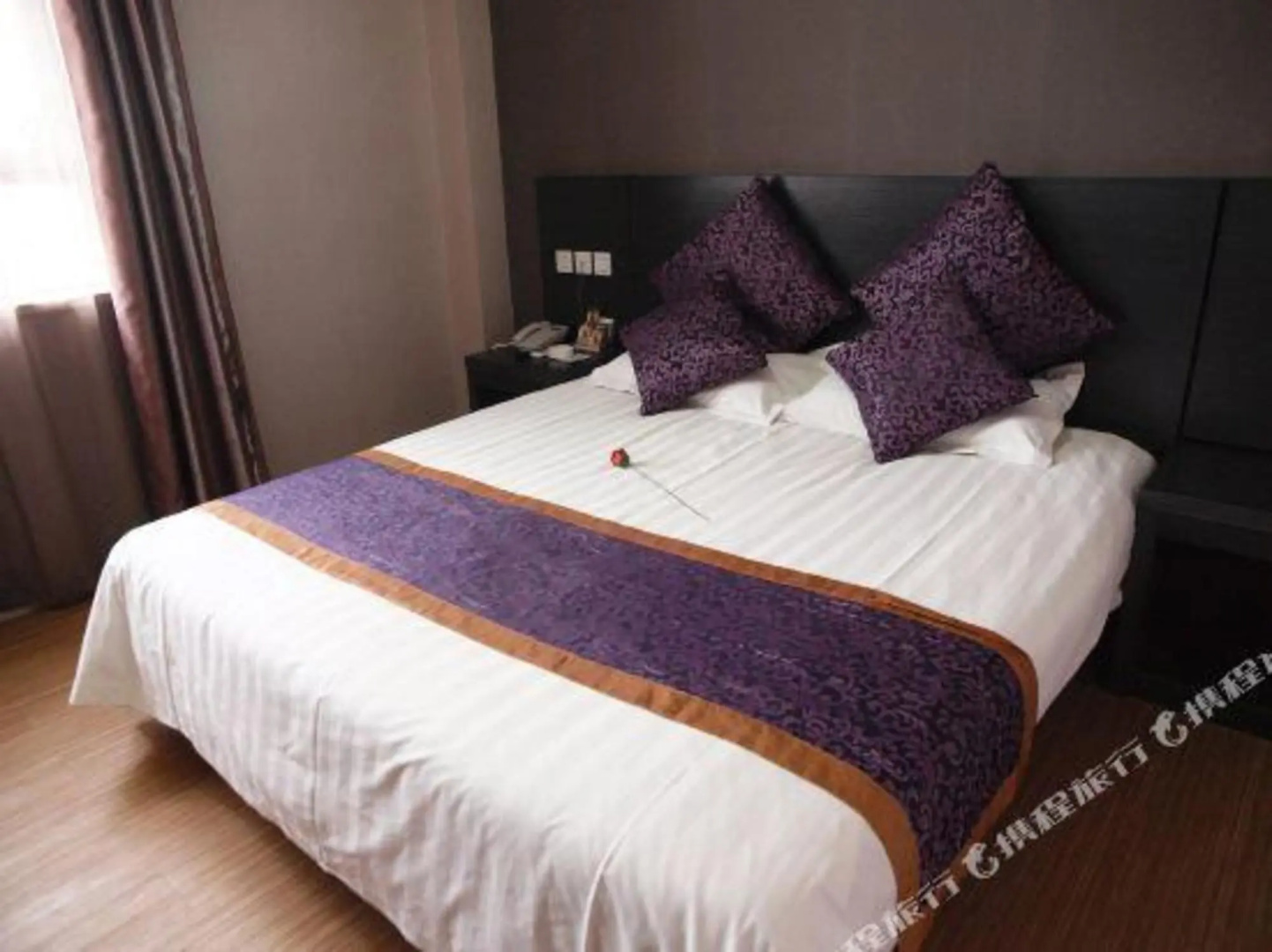 City 118 Chain Hotel