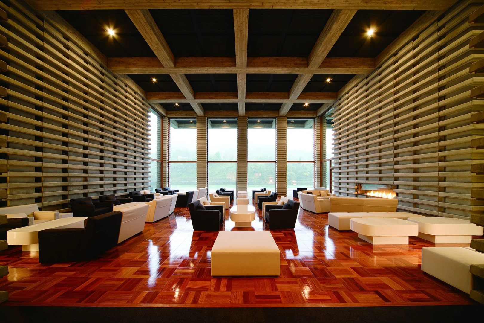 River Retreat GARAKU