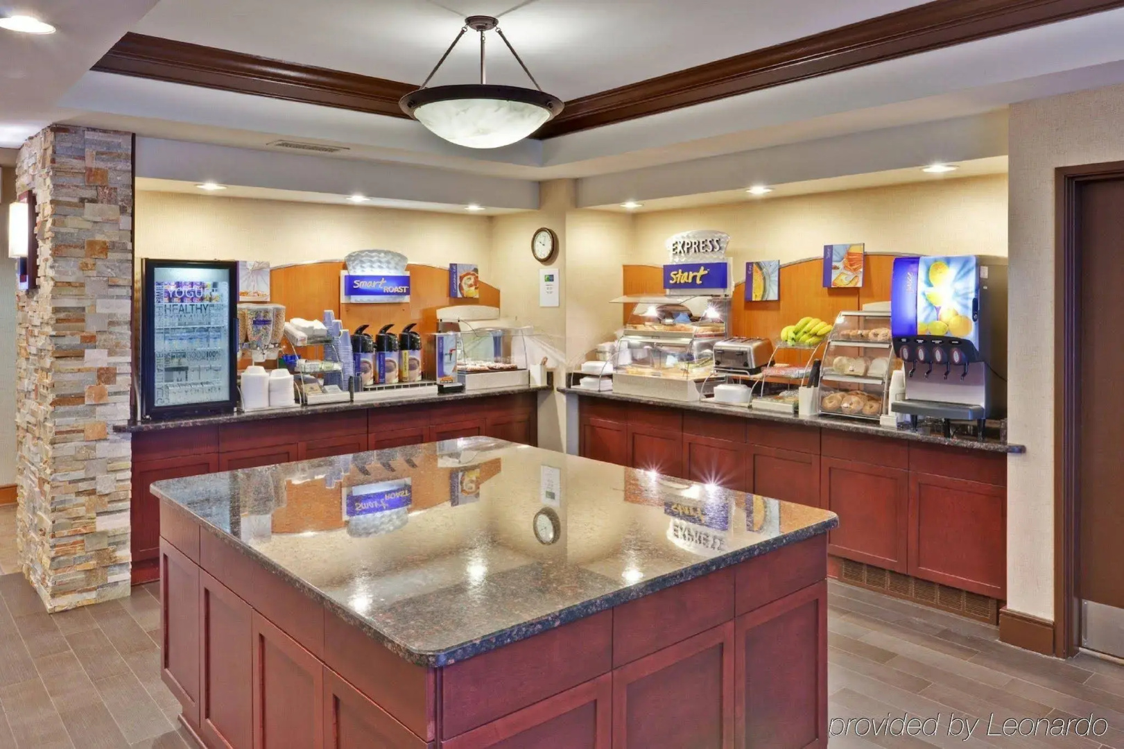 Holiday Inn Express Hotel & Suites Chicago-Algonquin by IHG