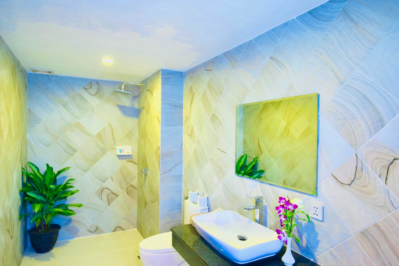 Holy Angkor Deluxe Hotel