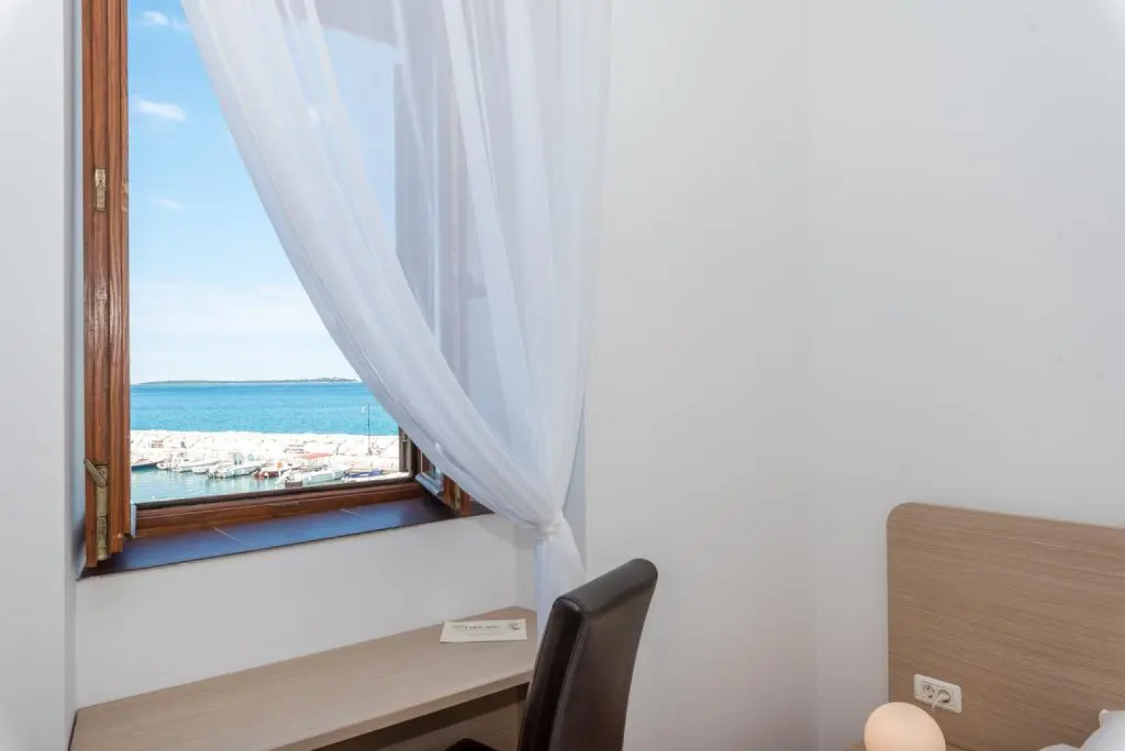 Marina Hotel - Restaurant