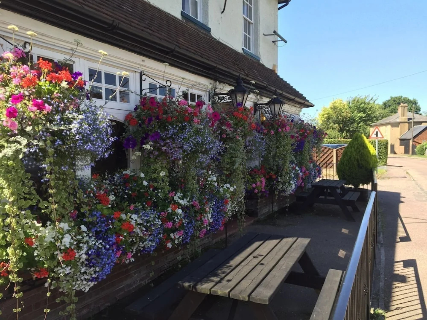 Red Lion Breachwood Green Rm1