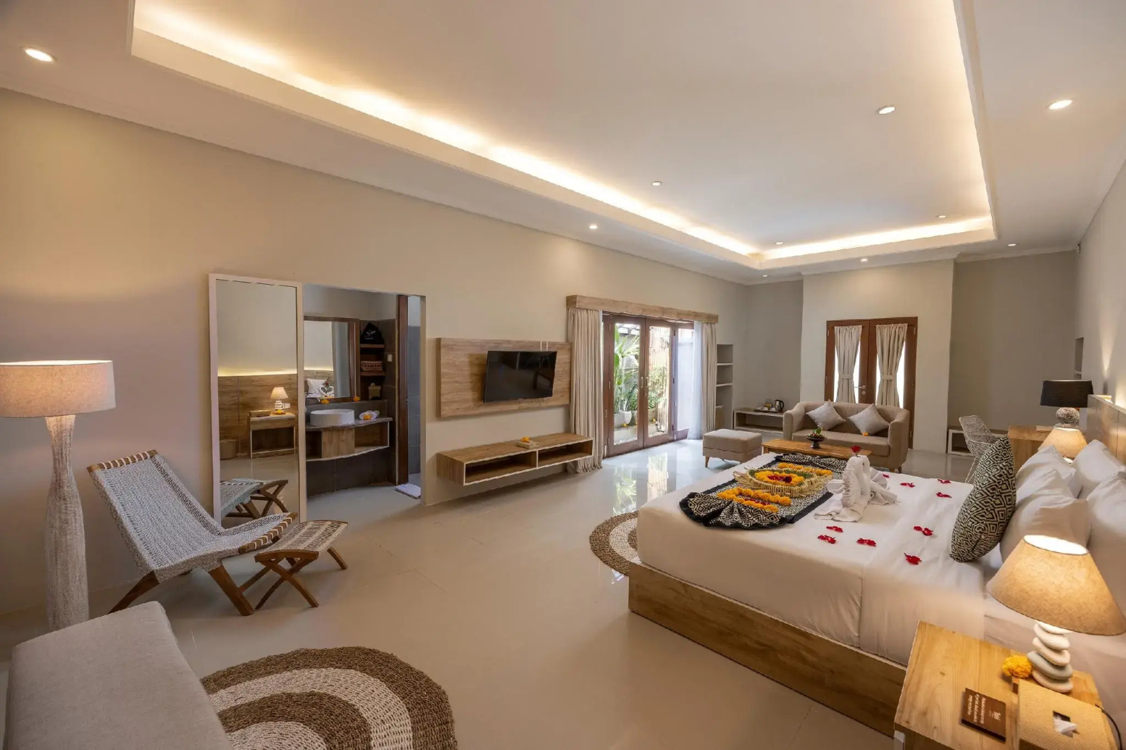 Tapa Tepi Kali Canggu by Pramana