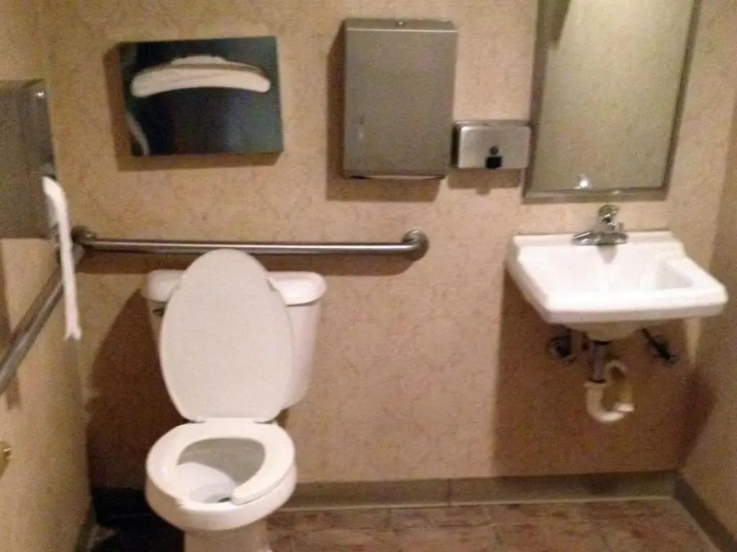 Country Hearth Inn & Suites Willard