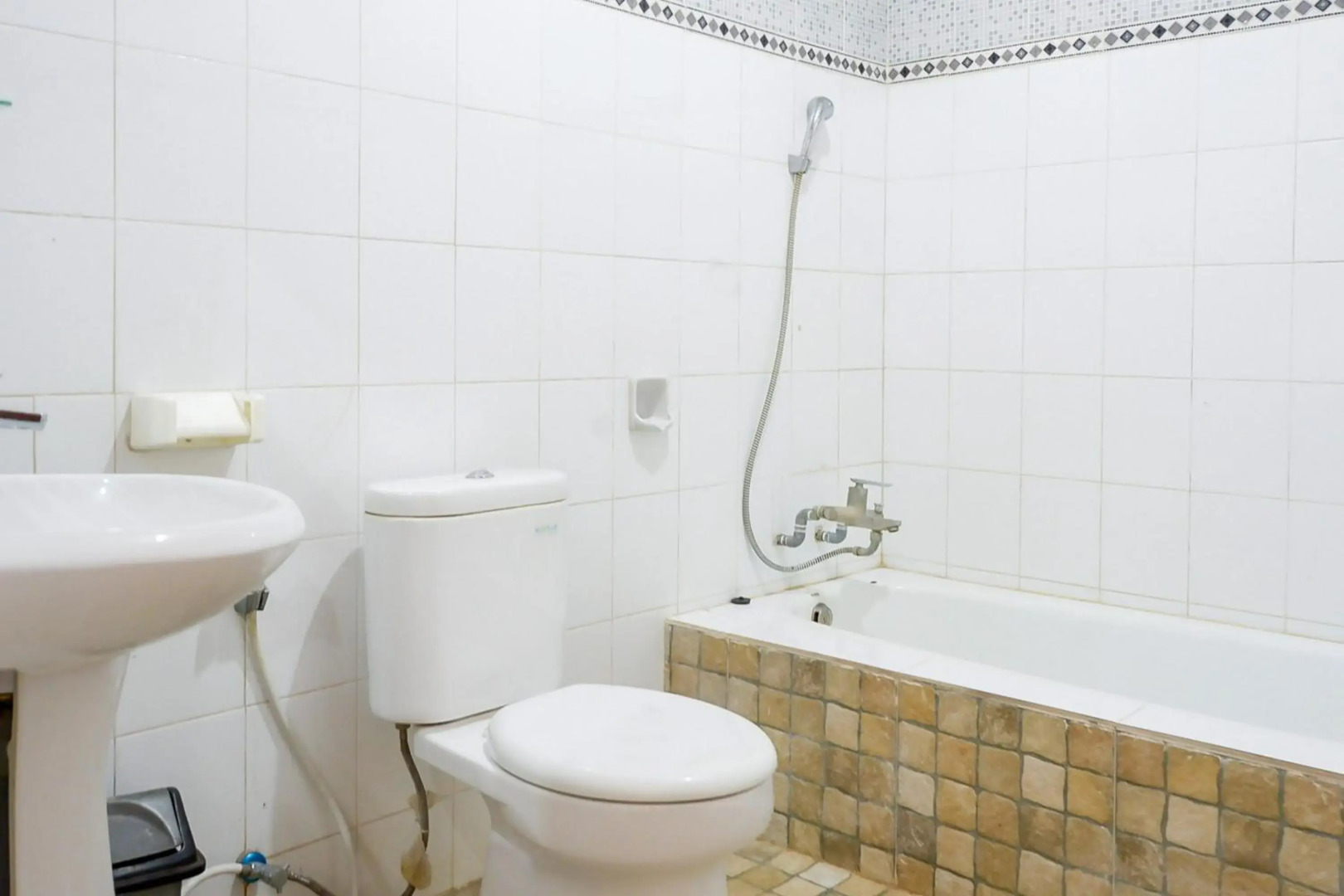 Segara Hotel and Restaurant