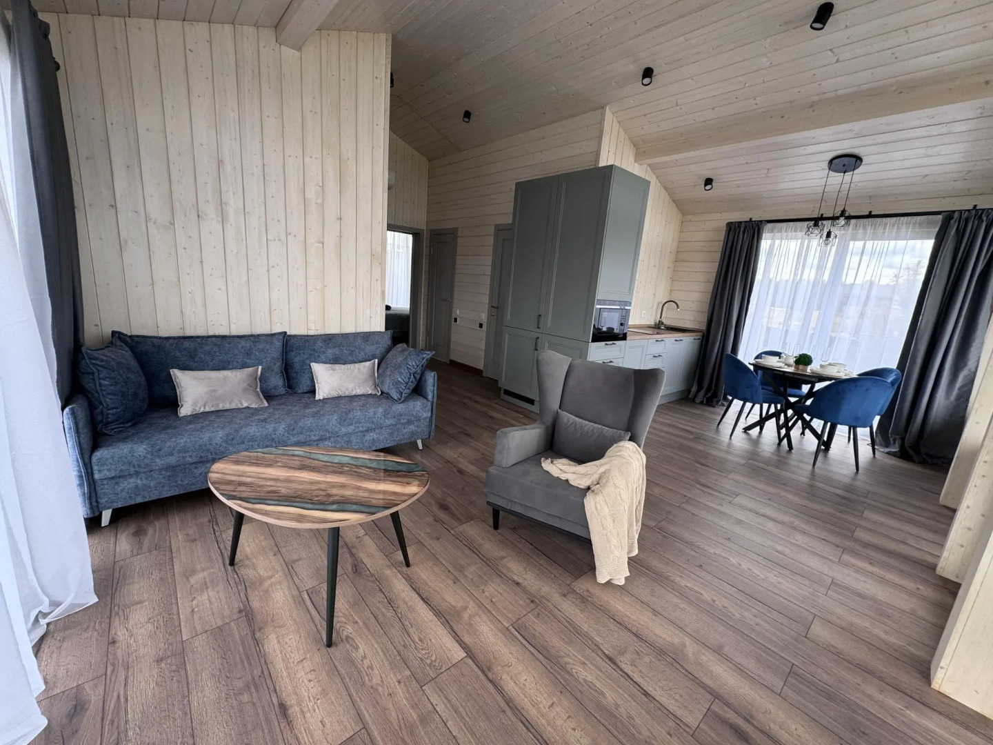 DREAM HAUS (Дрим Хаус)