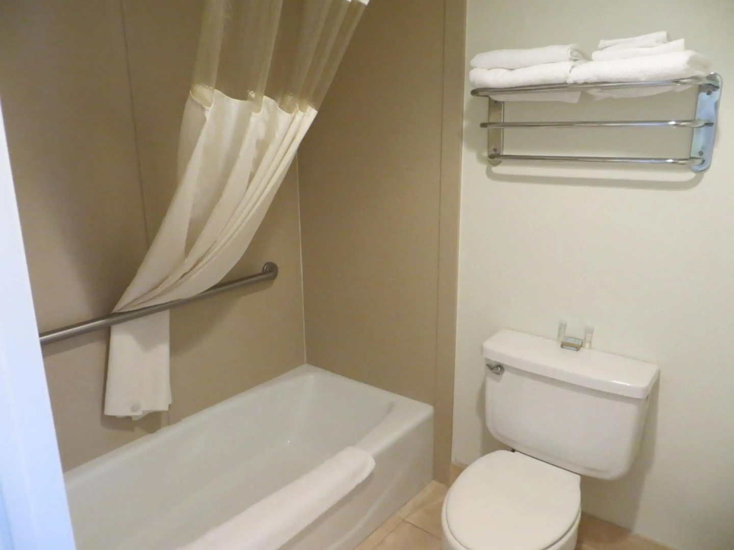 Travelodge by Wyndham Banning CA Near Casino/Outlet Mall