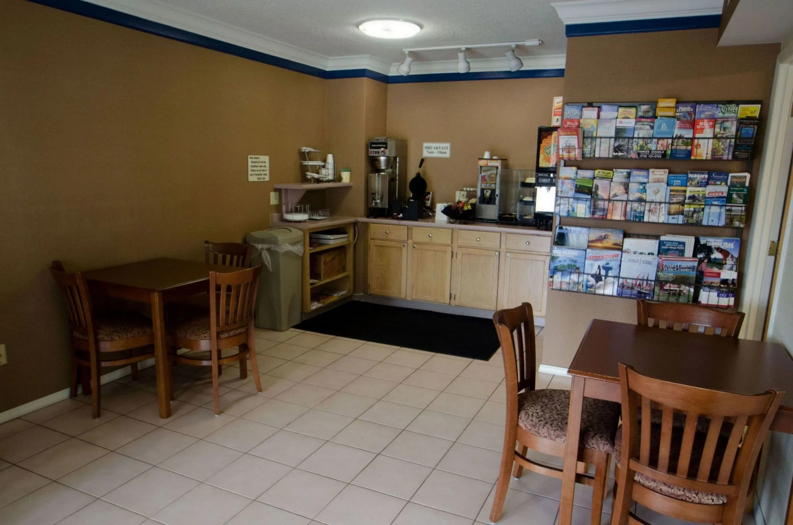 University Manor Inn