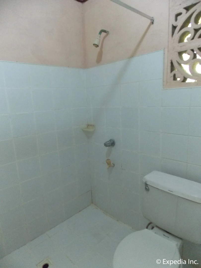 Looc Garden Beach Resort