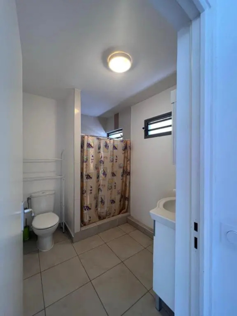 Papeete Guest Uraore