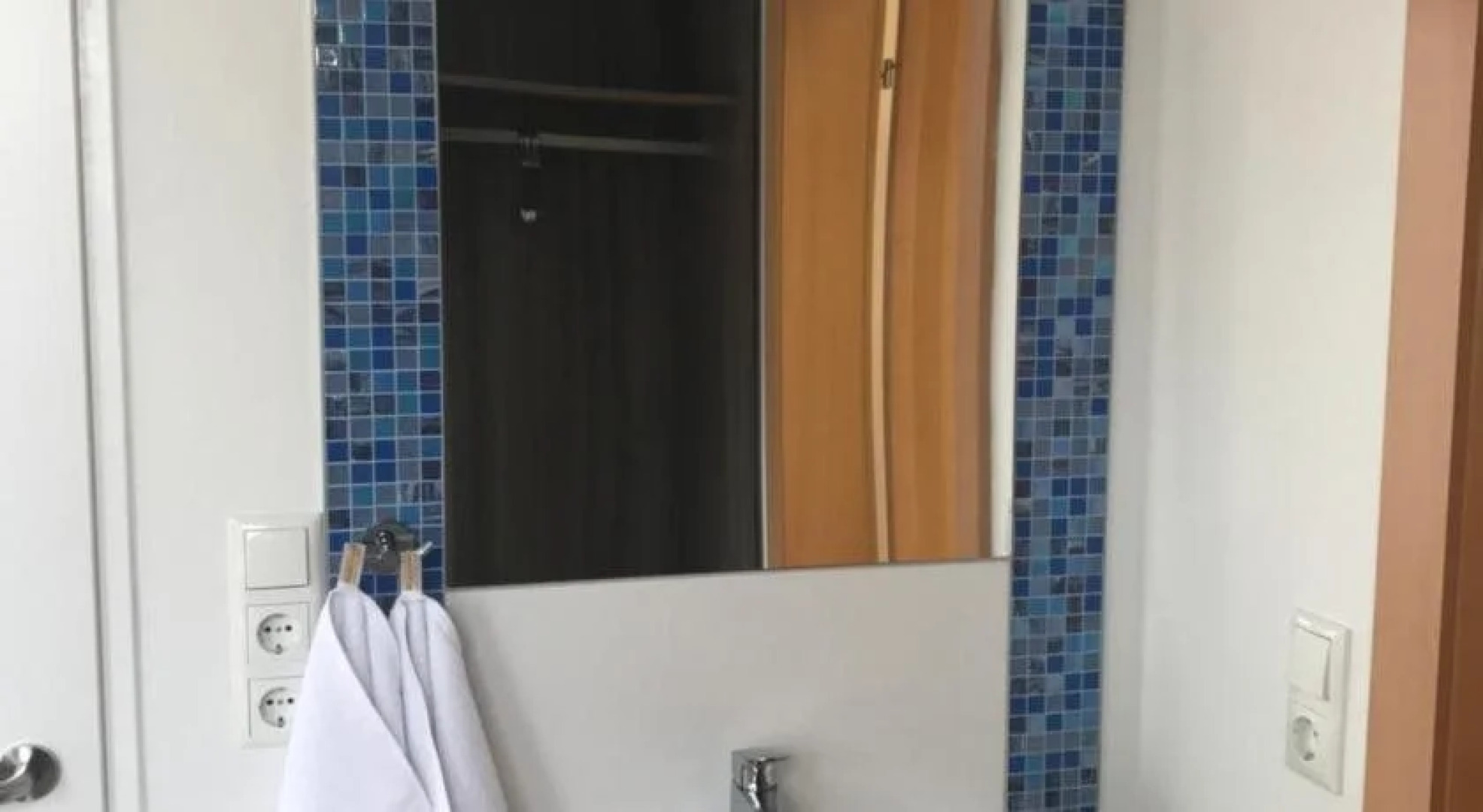 Montagehotel Bed  Steel